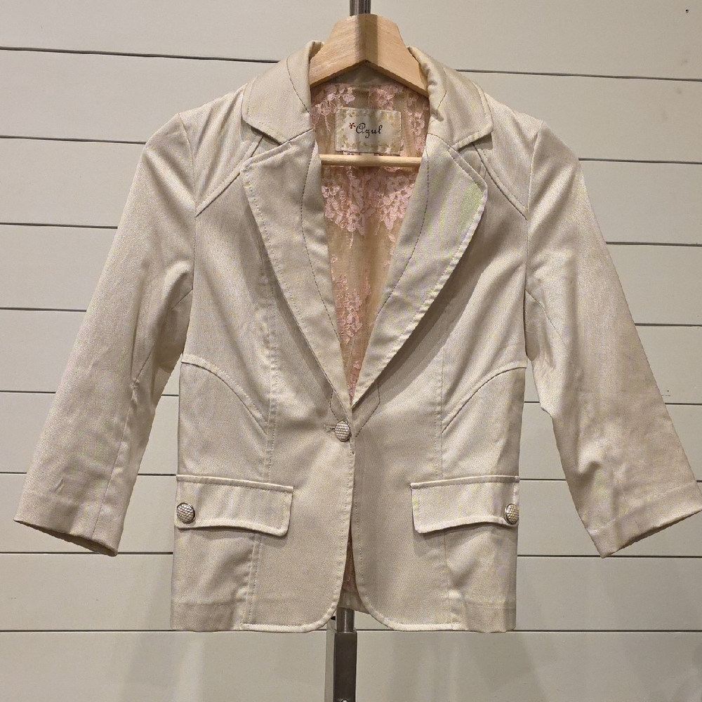 Cream Lace-Lined Single-Button Blazer